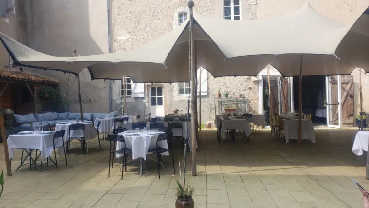 Organisation du Brunch d'Août à Pouillon, Pouillon, Château Saint-Martin